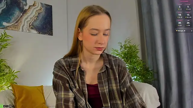 Sweett Monica online show from 11.04.25