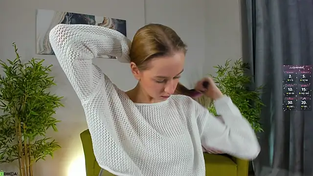 Sweett Monica online show from 11.25.25