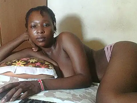 Snapshot of Sexyblackgold chatting on 03.25.26 Sexyblackgold online show from 03.25.26