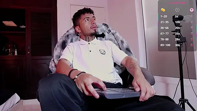 JuanCamiilo 66 online show from 02.20.26