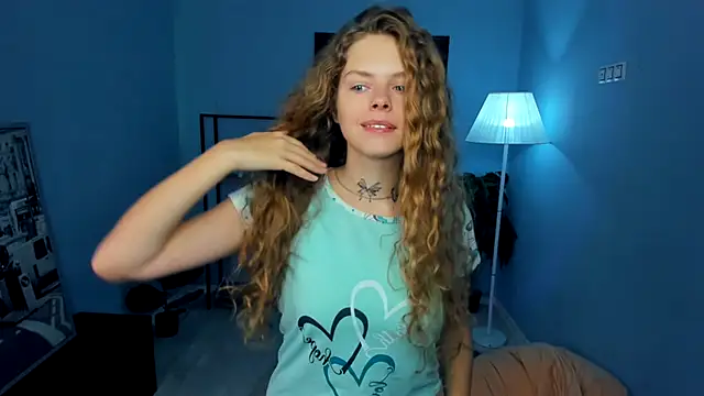 RayaNenlia online show from 10.19.25