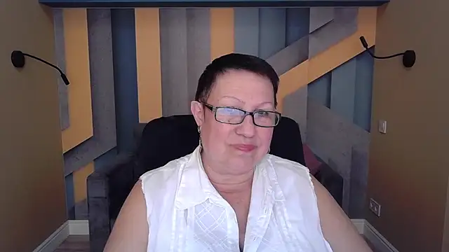 BarbaraTurners online show from 10.31.25