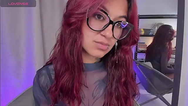Snapshot of noemi_foxxx chatting on 05.26.26 noemi foxxx online show from 05.26.26