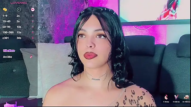 Emmaa Saenz  online show from 11.02.25