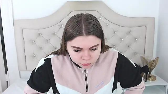 Snapshot of AbbyPleasure chatting on 12.29.24 AbbyPleasure online show from 12.29.24