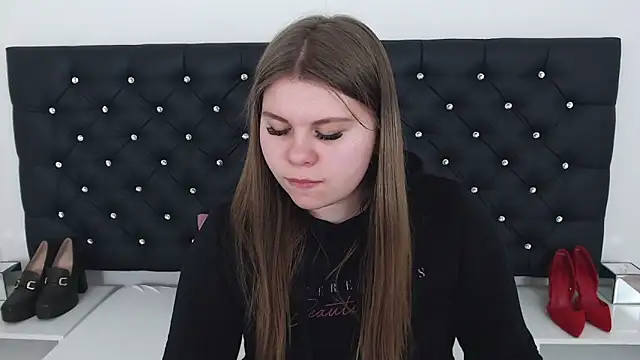 Snapshot of AbbyPleasure chatting on 02.18.25 AbbyPleasure online show from 02.18.25