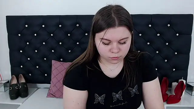 Snapshot of AbbyPleasure chatting on 03.10.25 AbbyPleasure online show from 03.10.25