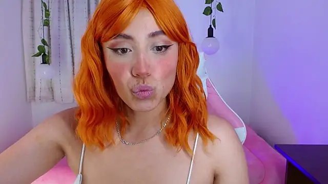 Snapshot of veronicaxx69 chatting on 12.22.24 veronicaxx69 online show from 12.22.24