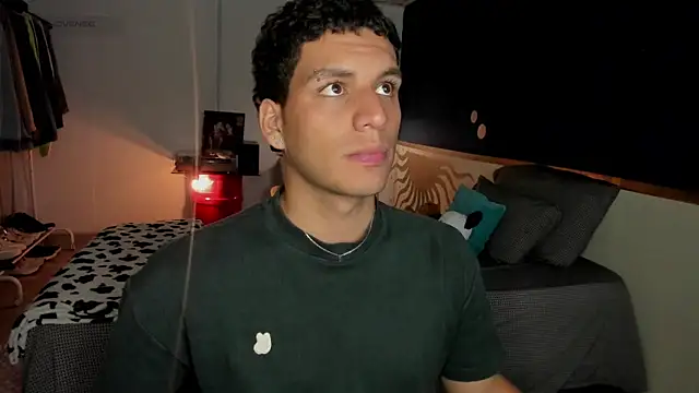 Curlblue online show from 04.21.26