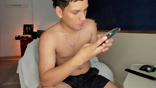 Curlblue online show from 04.22.26