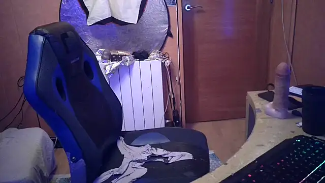 Lia Y PatrickX online show from 01.19.25