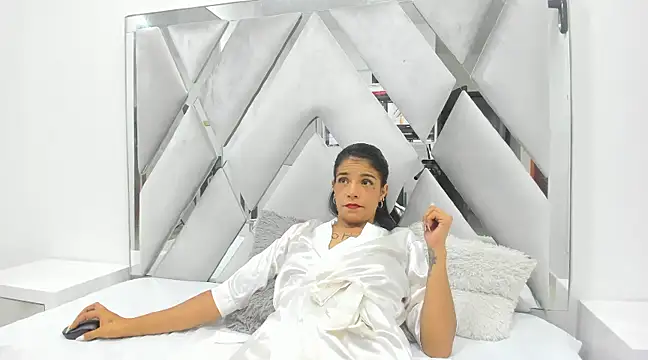 Hellen  4master online show from 01.25.25