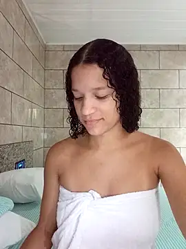 Snapshot of By_Aninha chatting on 04.07.26 By Aninha online show from 04.07.26