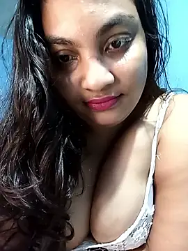 HottyOlly online show from 10.04.25