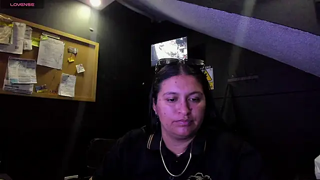 Mia oficial online show from 12.19.25