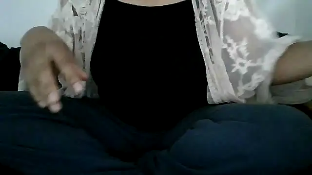 Snapshot of Daszler chatting on 03.06.25 Daszler online show from 03.06.25