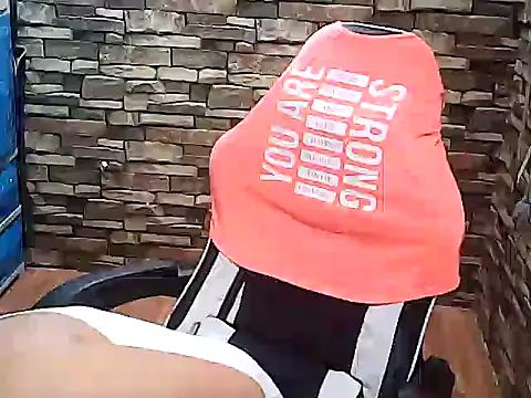 Snapshot of Dirtychubby29 chatting on 11.22.25 Dirtychubby29 online show from 11.22.25