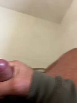 Snapshot of Angeloggaa chatting on 12.17.25 Angeloggaa online show from 12.17.25