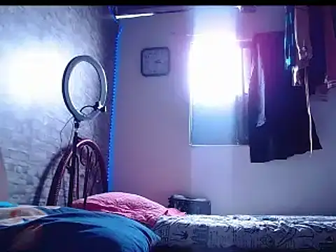 Snapshot of bulguehot chatting on 02.09.25 bulguehot online show from 02.09.25