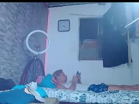 Snapshot of bulguehot chatting on 02.10.25 bulguehot online show from 02.10.25