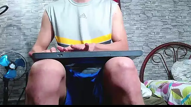 Snapshot of bulguehot chatting on 09.26.25 bulguehot online show from 09.26.25