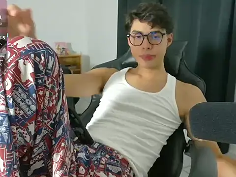 Snapshot of Jacotnk chatting on 11.28.25 Jacotnk online show from 11.28.25