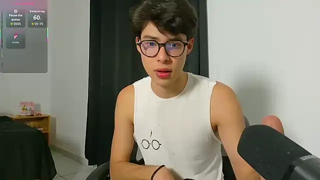 Snapshot of Jacotnk chatting on 12.02.25 Jacotnk online show from 12.02.25