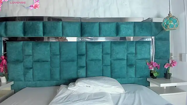 Abril Gomez06 online show from 04.13.26