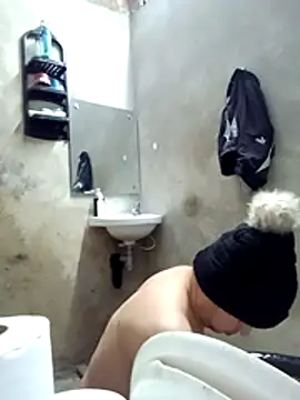 Snapshot of Fabi_1986 chatting on 12.01.25 Fabi 1986 online show from 12.01.25