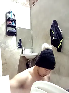 Snapshot of Fabi_1986 chatting on 12.04.25 Fabi 1986 online show from 12.04.25