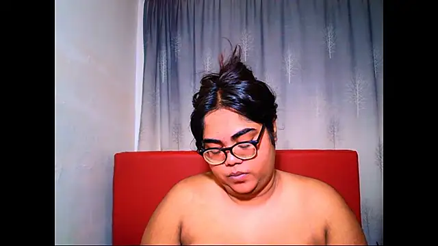 Snapshot of Indian_Lola00 chatting on 11.21.25 Indian Lola00 online show from 11.21.25