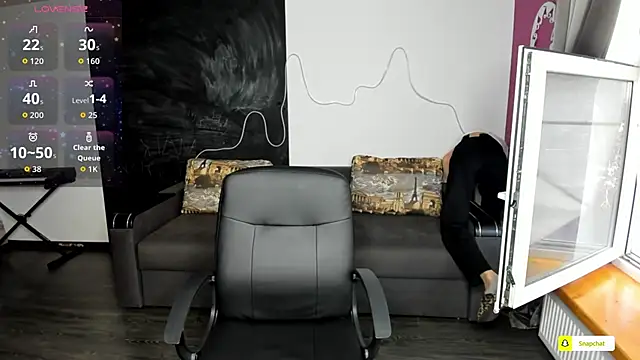 EmmyGreans online show from 09.22.25