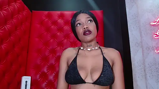 Snapshot of CrystalBrooke3x chatting on 02.03.26 CrystalBrooke3x online show from 02.03.26