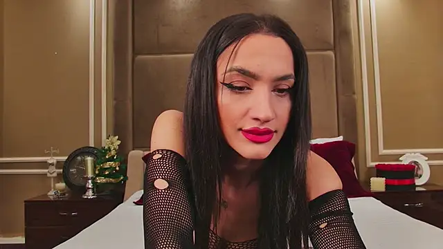 Snapshot of AylinRoss chatting on 12.14.24 AylinRoss online show from 12.14.24