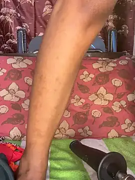 Snapshot of REMOVE- chatting on 02.28.26 REMOVE- online show from 02.28.26