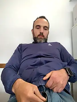 leon3875 online show from 12.19.25