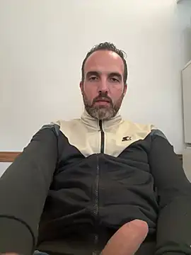 leon3875 online show from 02.25.26