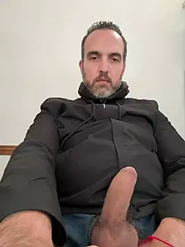Snapshot of leon3875 chatting on 07.29.26 leon3875 online show from 07.29.26