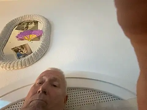 Bossinmidd12 online show from 02.23.25