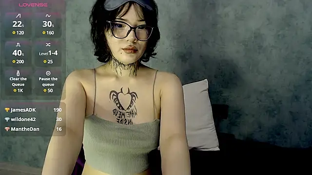 LizzieLight online show from 12.02.24