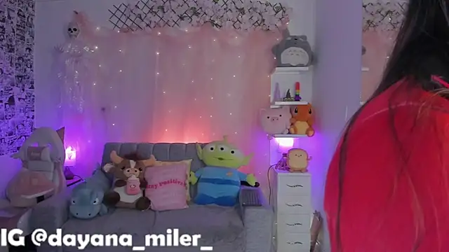 Snapshot of _dayana_miler chatting on 11.10.25 dayana miler online show from 11.10.25