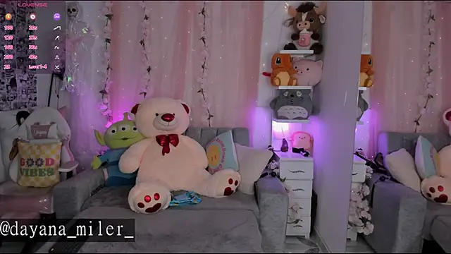  dayana miler online show from 04.17.26