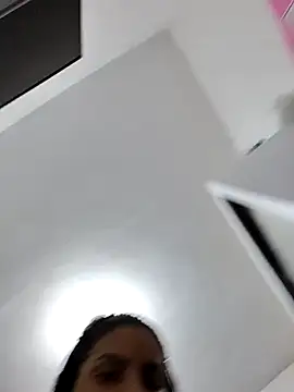 Bella Anjoss online show from 02.01.25