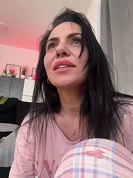 KimKelly13 online show from 01.17.25