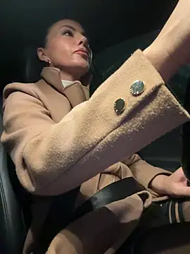 Snapshot of KimKelly13 chatting on 02.14.26 KimKelly13 online show from 02.14.26