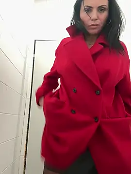 Snapshot of KimKelly13 chatting on 02.18.26 KimKelly13 online show from 02.18.26