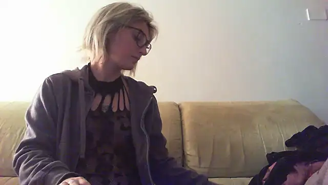 Snapshot of sexy_blondie92 chatting on 01.14.25 sexy blondie92 online show from 01.14.25