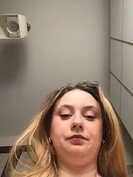 chloetarducci online show from 03.06.25