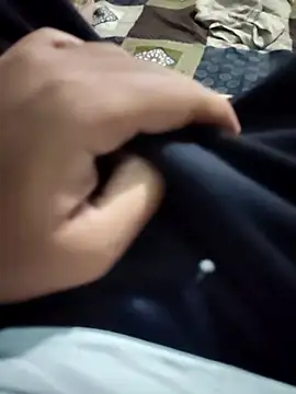 Snapshot of ind_6inc chatting on 12.19.25 ind 6inc online show from 12.19.25