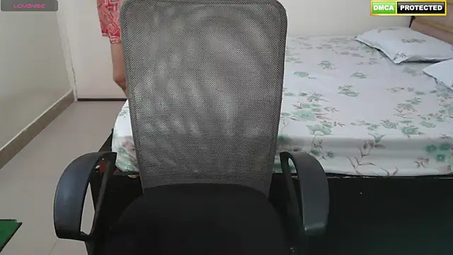 Snapshot of Annu-Darling chatting on 01.15.25 Annu-Darling online show from 01.15.25